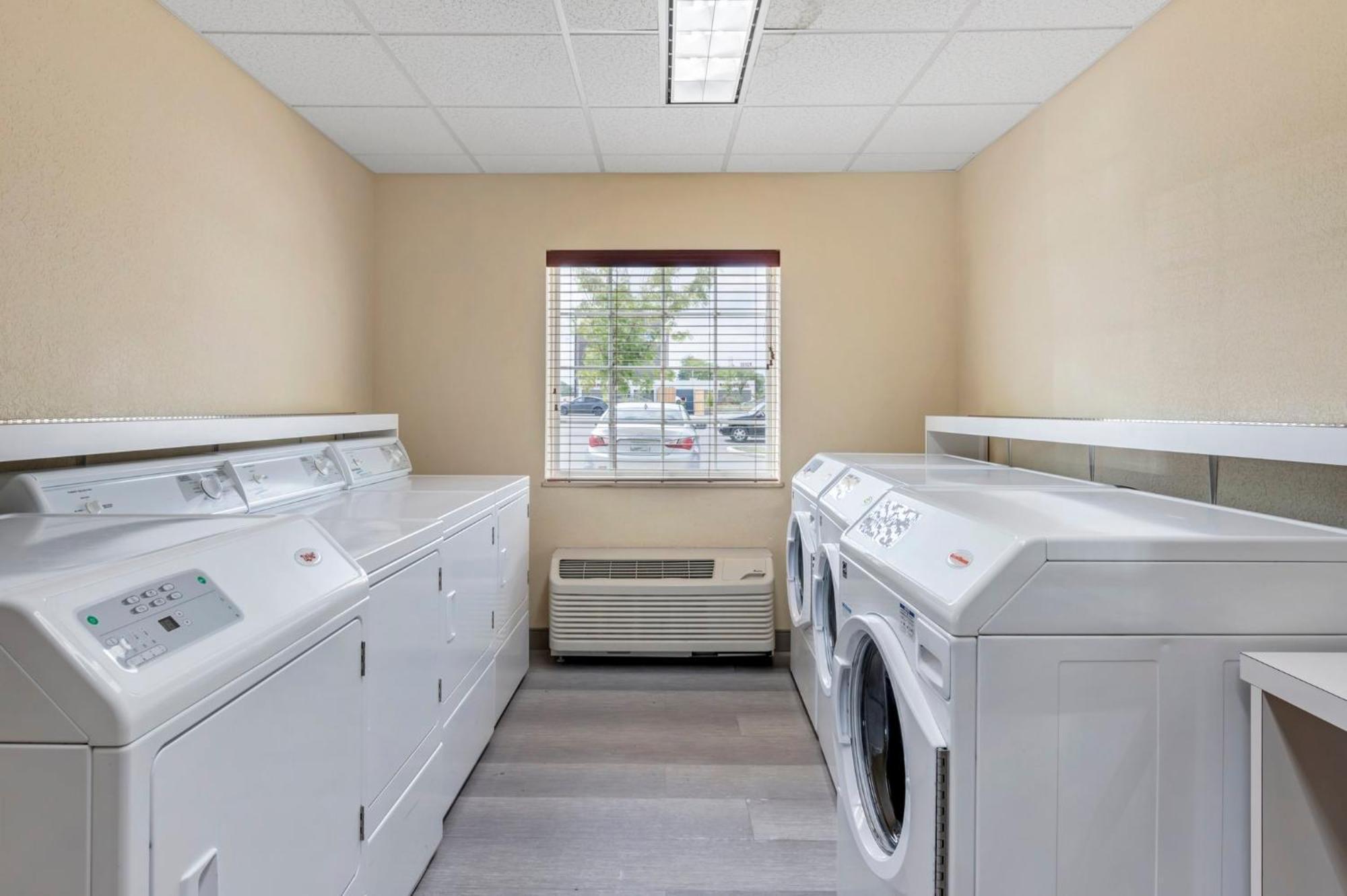 Candlewood Suites Indianapolis East By Ihg Luaran gambar
